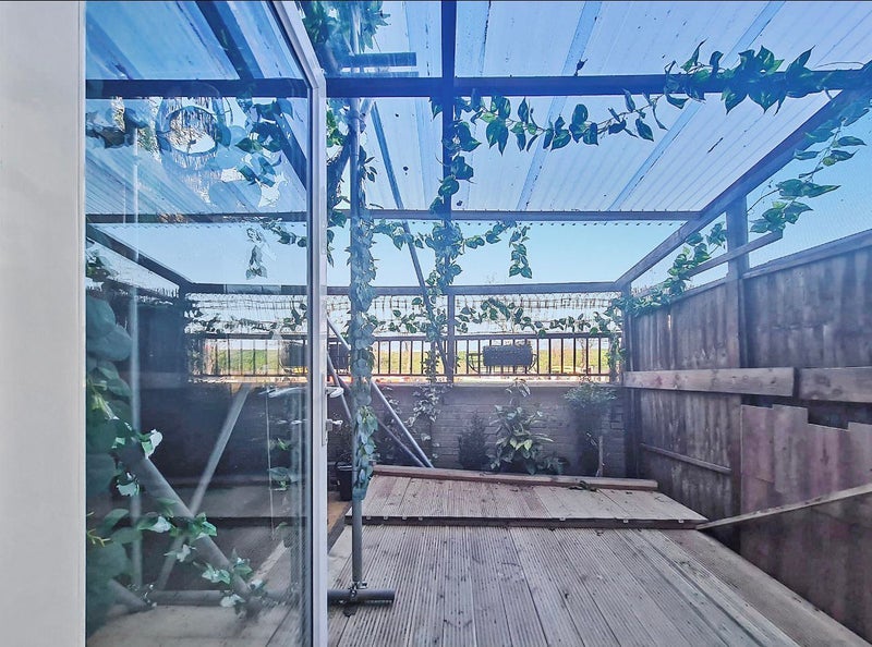 Room Lemsford Close in Greater London