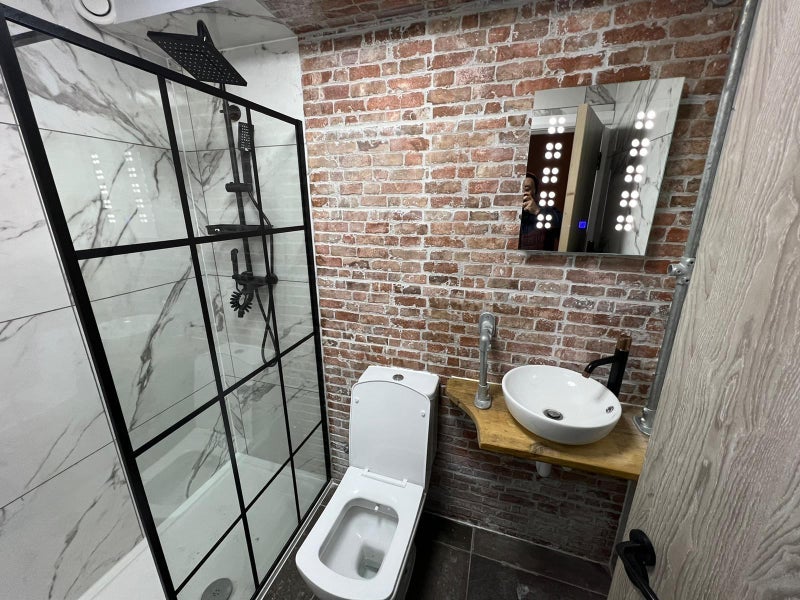 Room Lemsford Close in Greater London