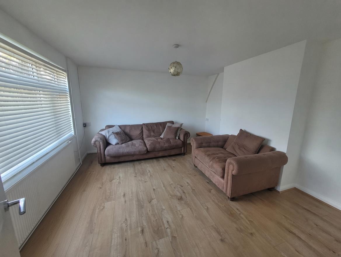 House Broadlands in Desborough