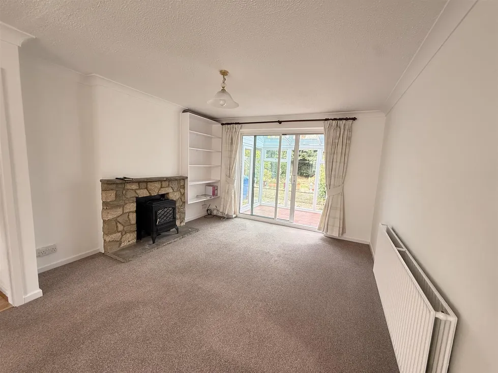 House Tile Barn Close in Rushmoor