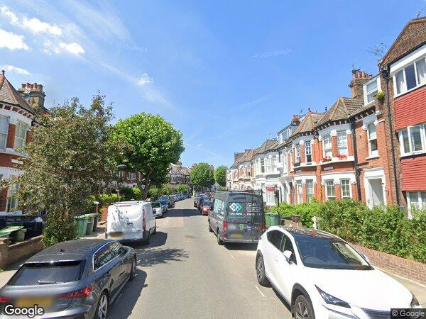 Flat Holmdale Road in Greater London
