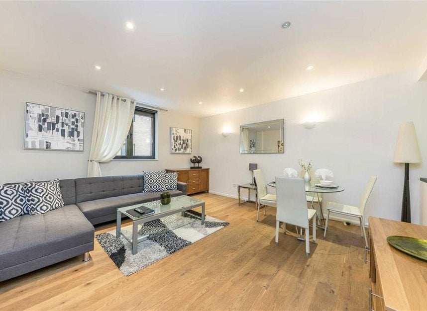Flat Cromwell Road in Greater London