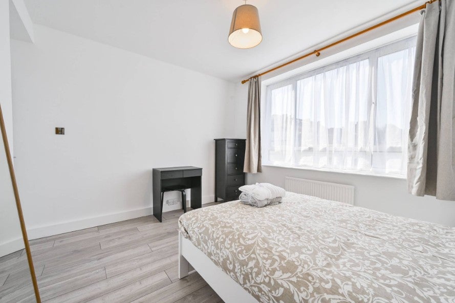 Flat Charlbert Street in City of Westminster