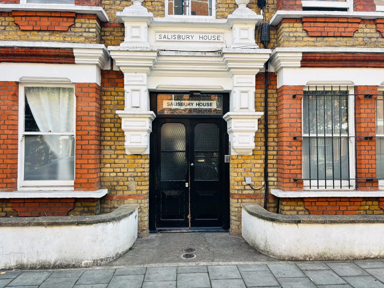 Flat Rushcroft Road in Greater London