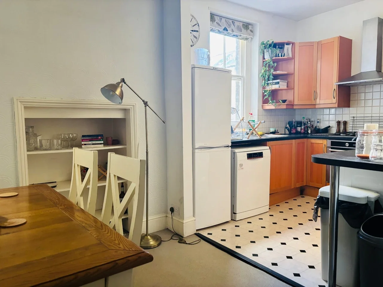 Flat Rushcroft Road in Greater London