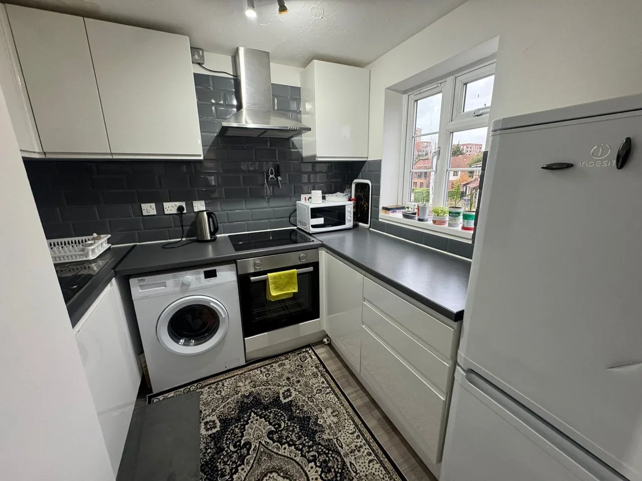Flat Eagle Drive in Greater London