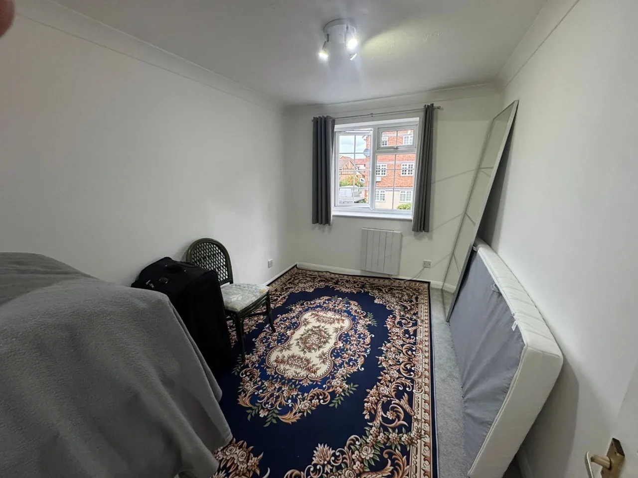 Flat Eagle Drive in Greater London