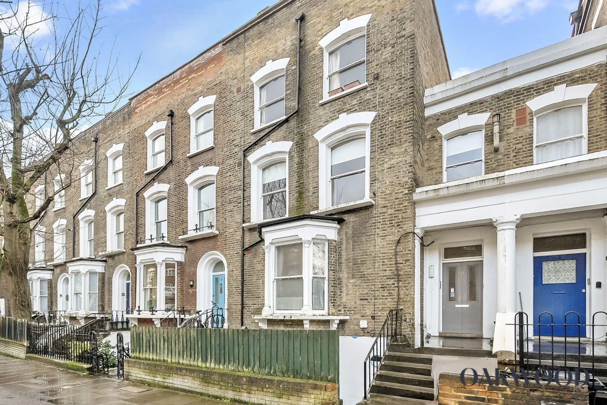 Flat Beresford Road in Greater London