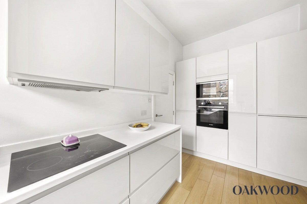 Flat Beresford Road in Greater London