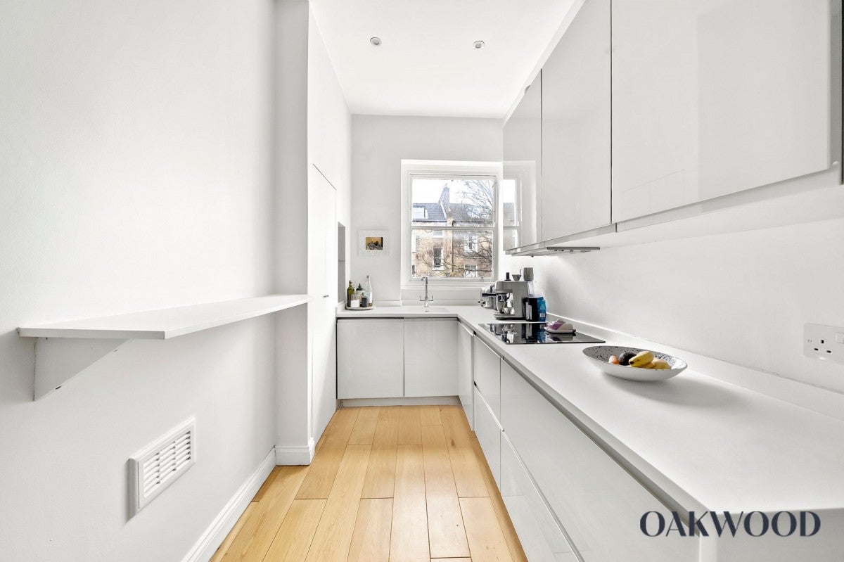 Flat Beresford Road in Greater London
