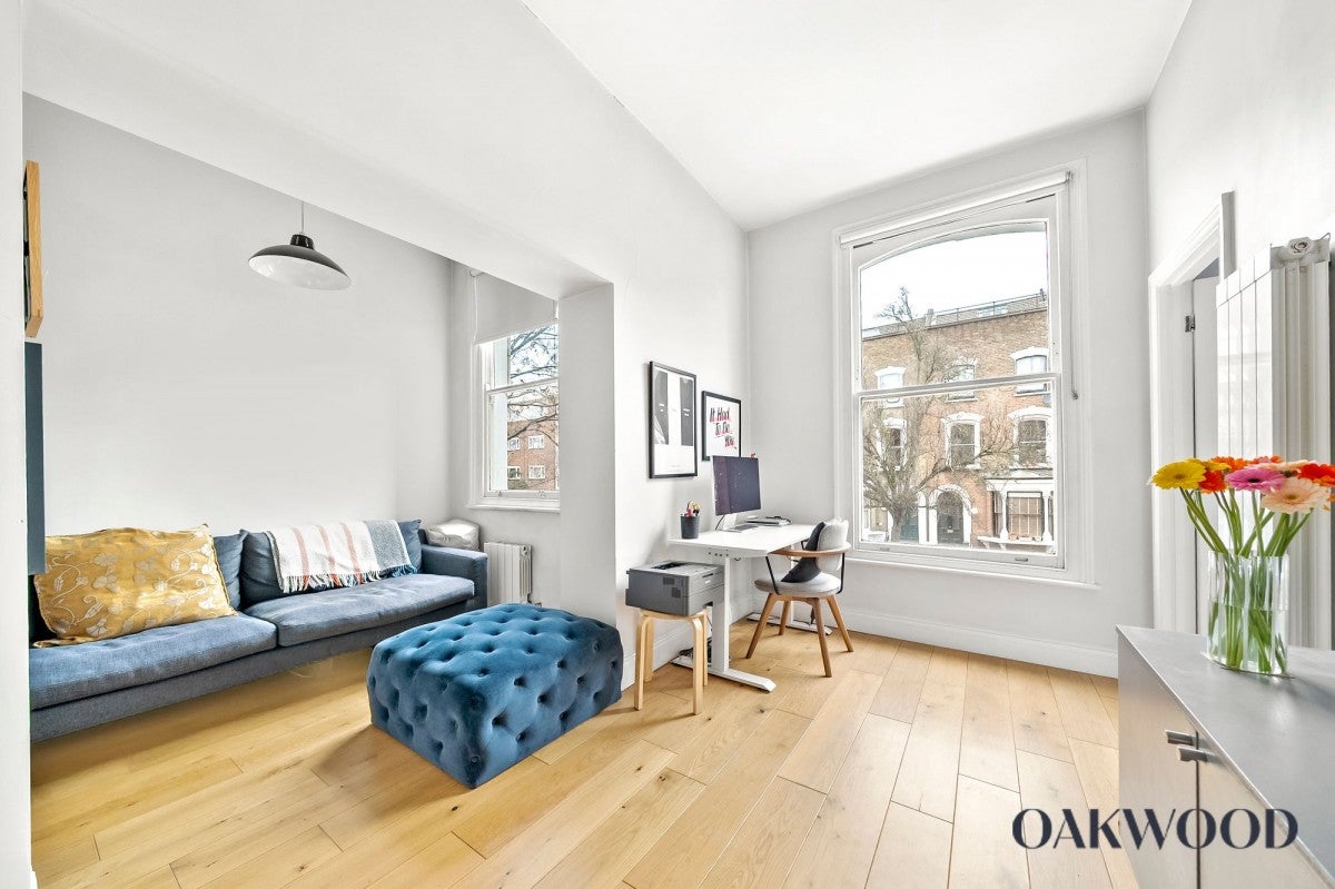 Flat Beresford Road in Greater London