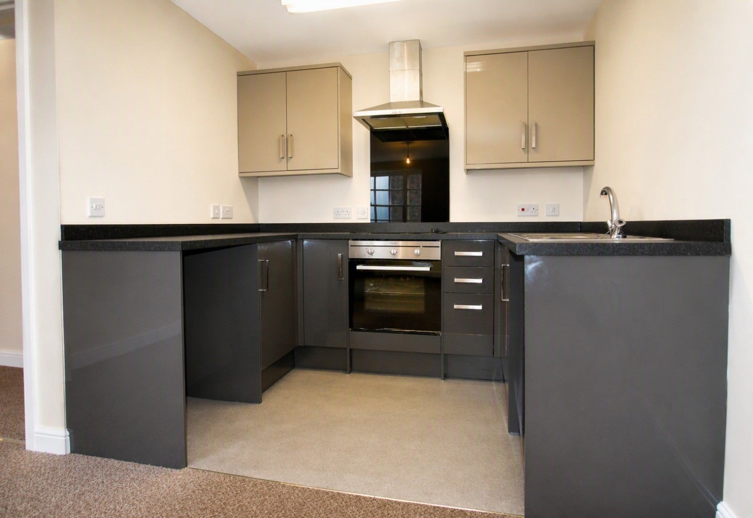 Flat Trinity Passage in Worcester