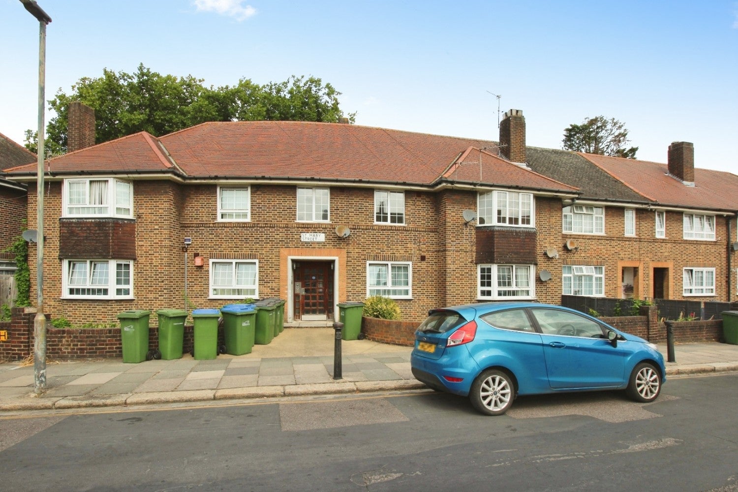 Flat St Mary Street in Greater London