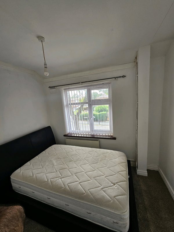 Room Skerton Road in Manchester