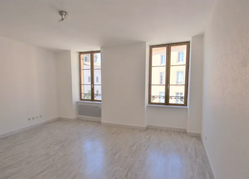 Flat Rue Saint-Nizier in Mâcon
