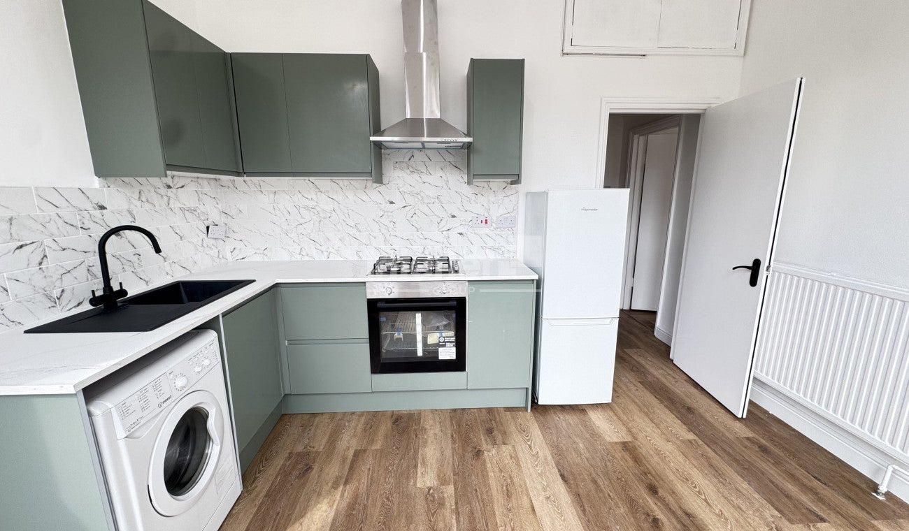 Flat Llanthewy Road in Newport