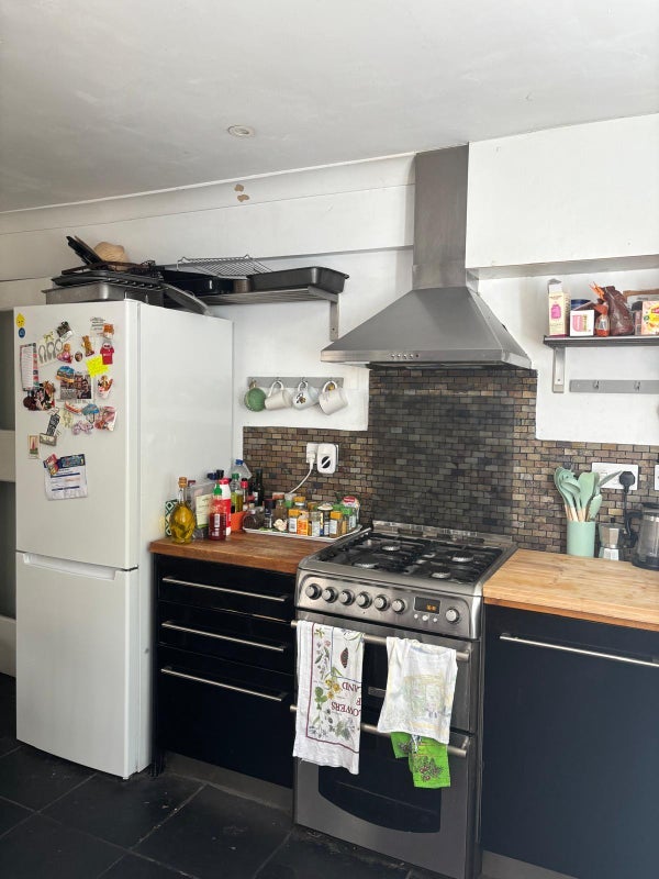 Room Sulgrave Road in Greater London