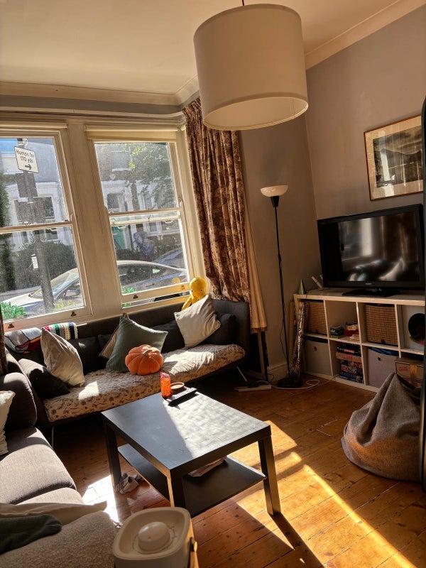 Room Sulgrave Road in Greater London