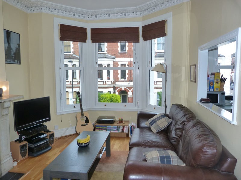 Flat Tregothnan Road in Greater London