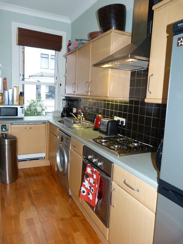 Flat Tregothnan Road in Greater London