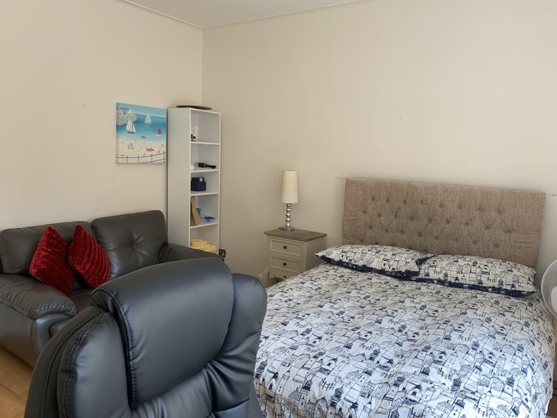 Room Primrose Hill Road in Greater London