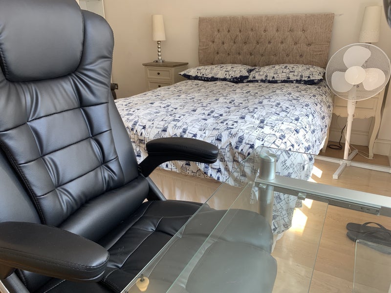 Room Primrose Hill Road in Greater London