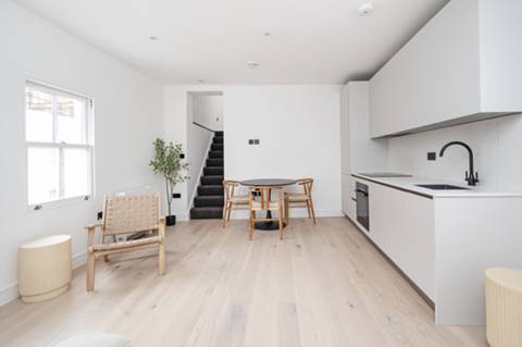 Flat Ellsworth Street in London