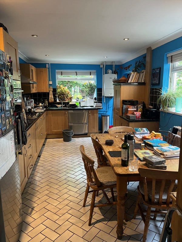 Room Leytonstone Road in Greater London