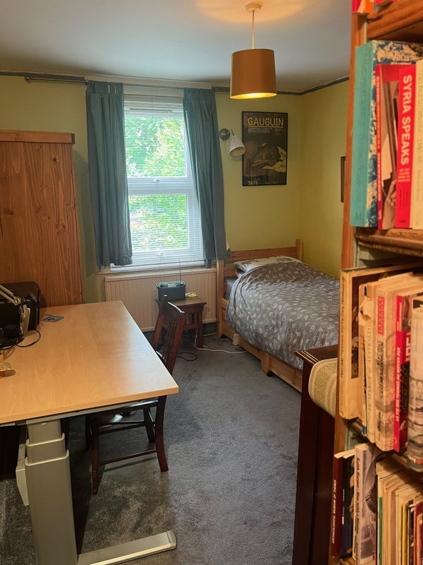 Room Leytonstone Road in Greater London