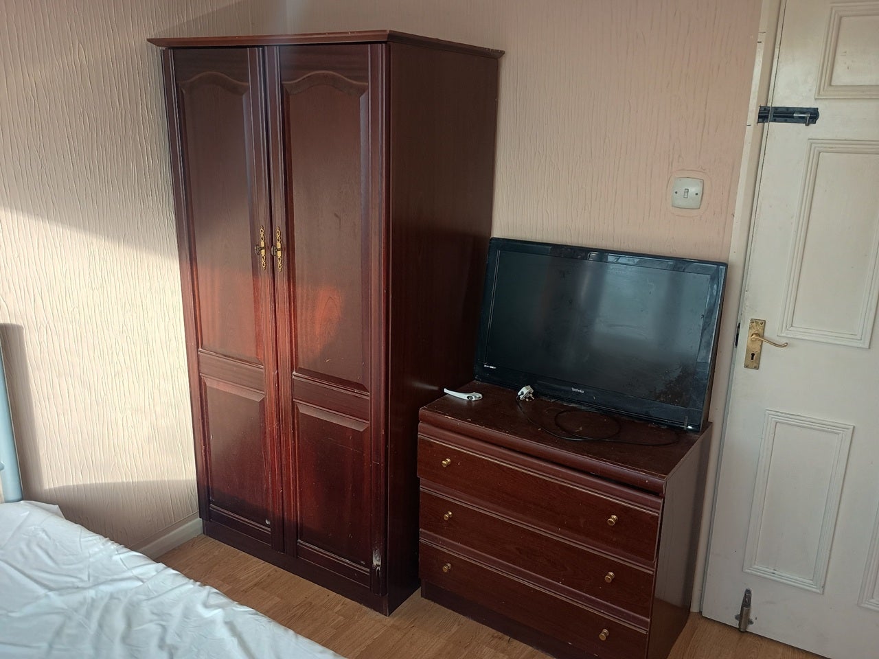 Room Carfax Road in Greater London
