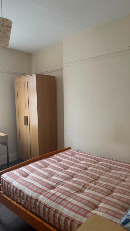 Room Hankinson Road in Bournemouth