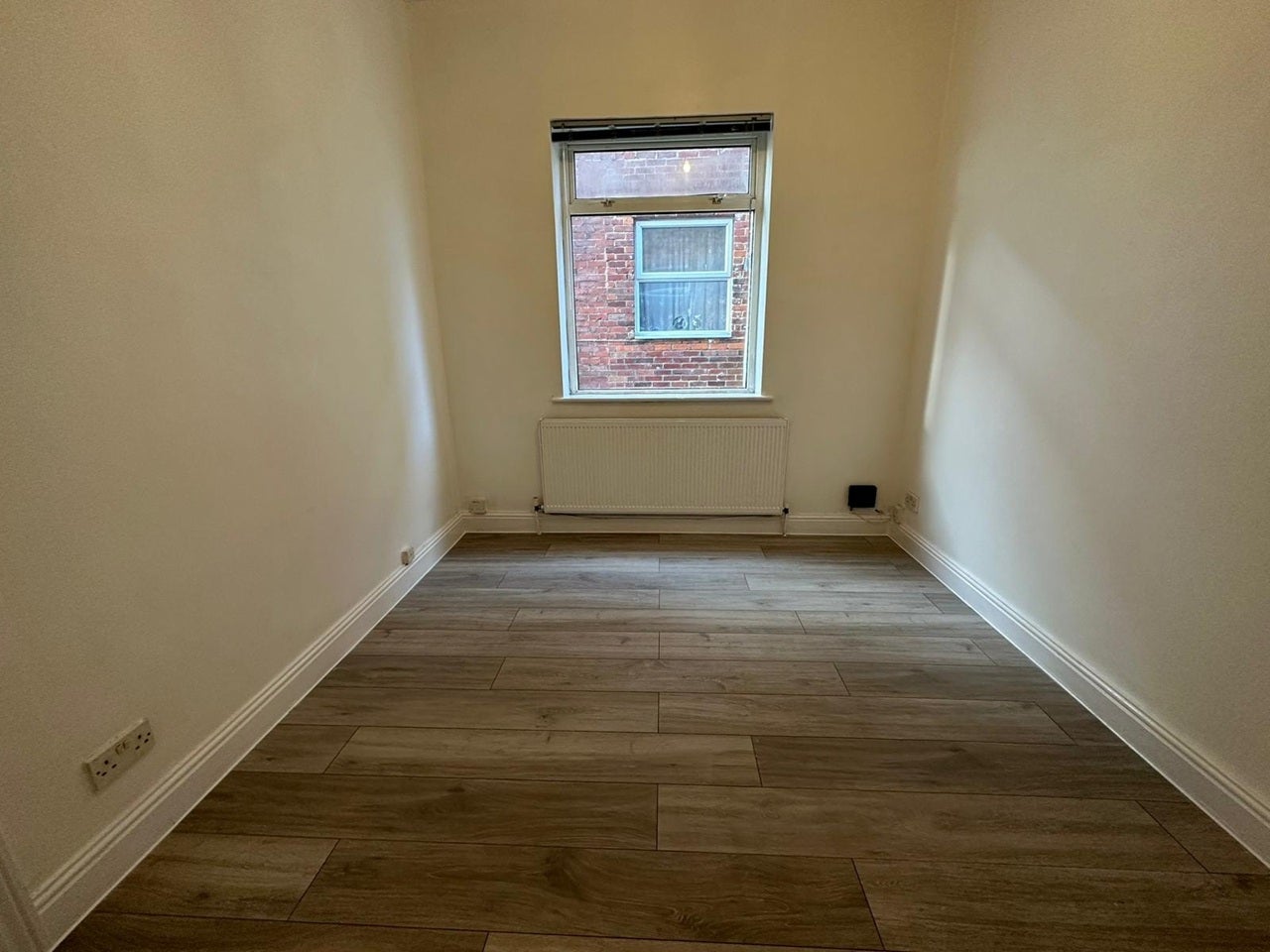 Room Landguard Road in Southampton