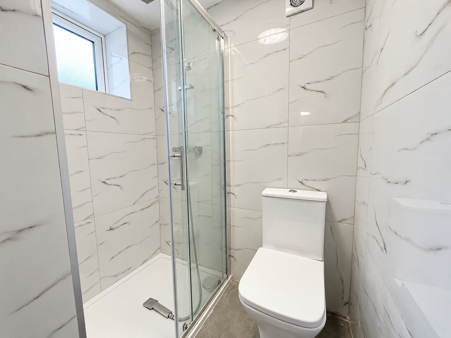 Flat Fernham Road in Greater London