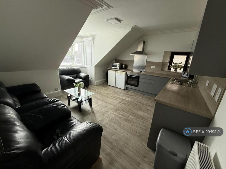 Room Nelson Street in Aberdeen City