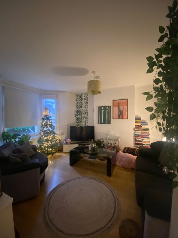 Room Portnall Road in City of Westminster