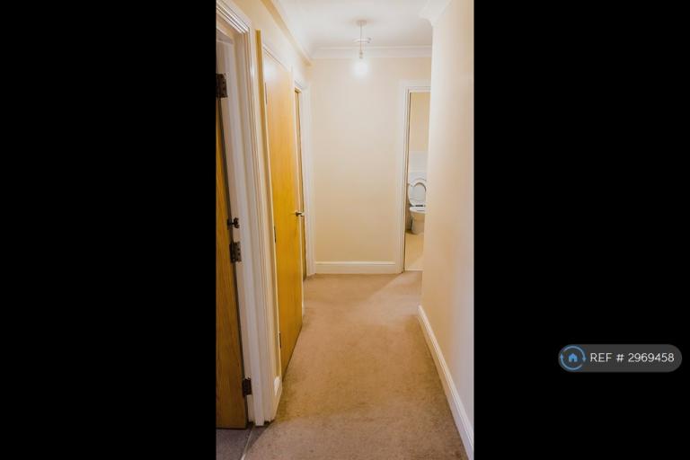 Flat Hampden Close in St Leonards