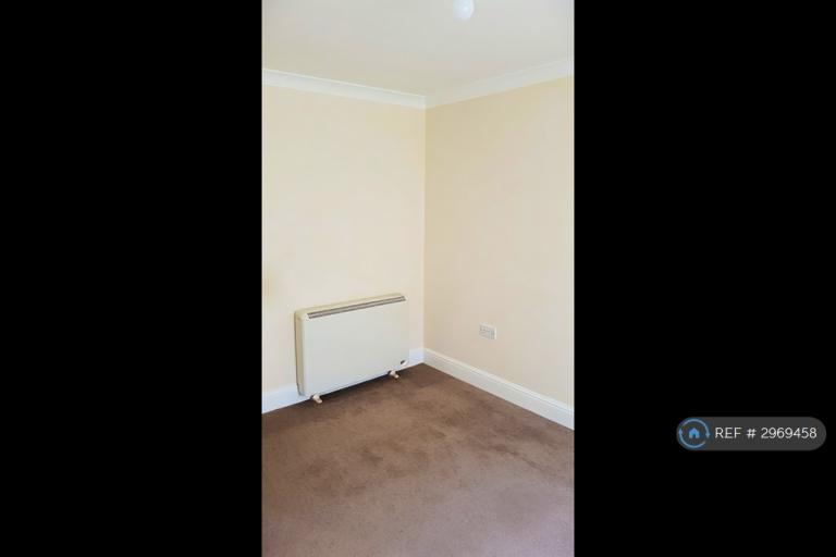 Flat Hampden Close in St Leonards