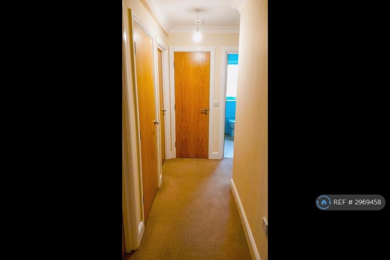 Flat Hampden Close in St Leonards