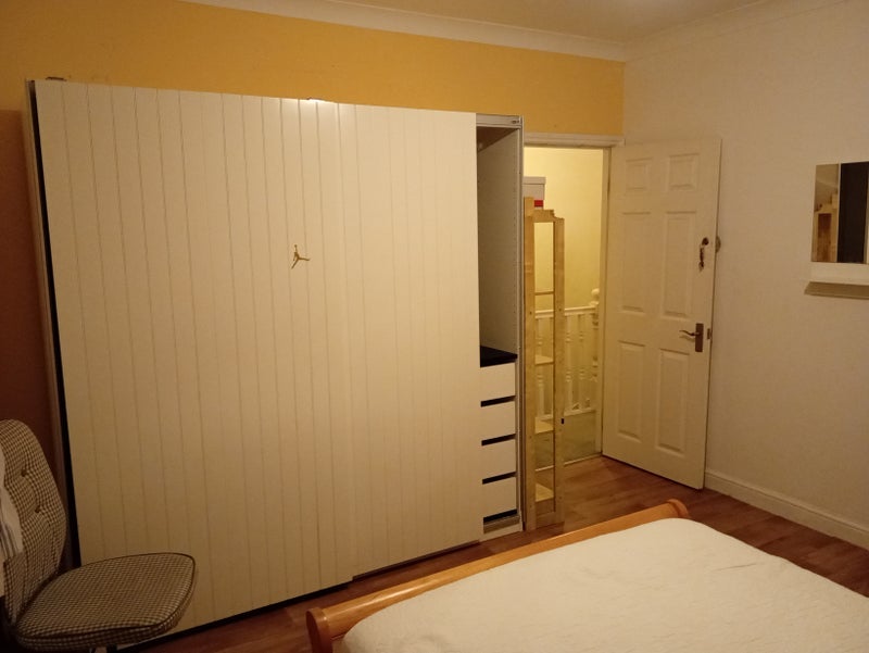 Room Whitehorse Lane in Greater London