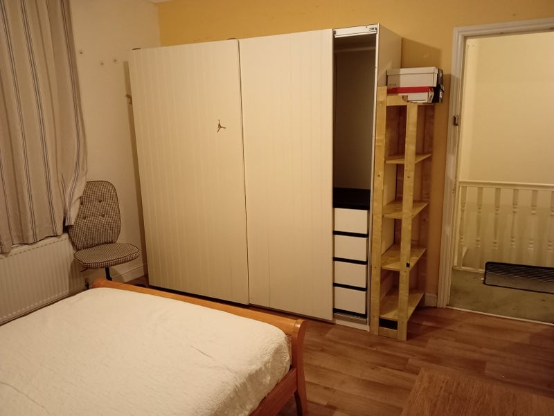 Room Whitehorse Lane in Greater London