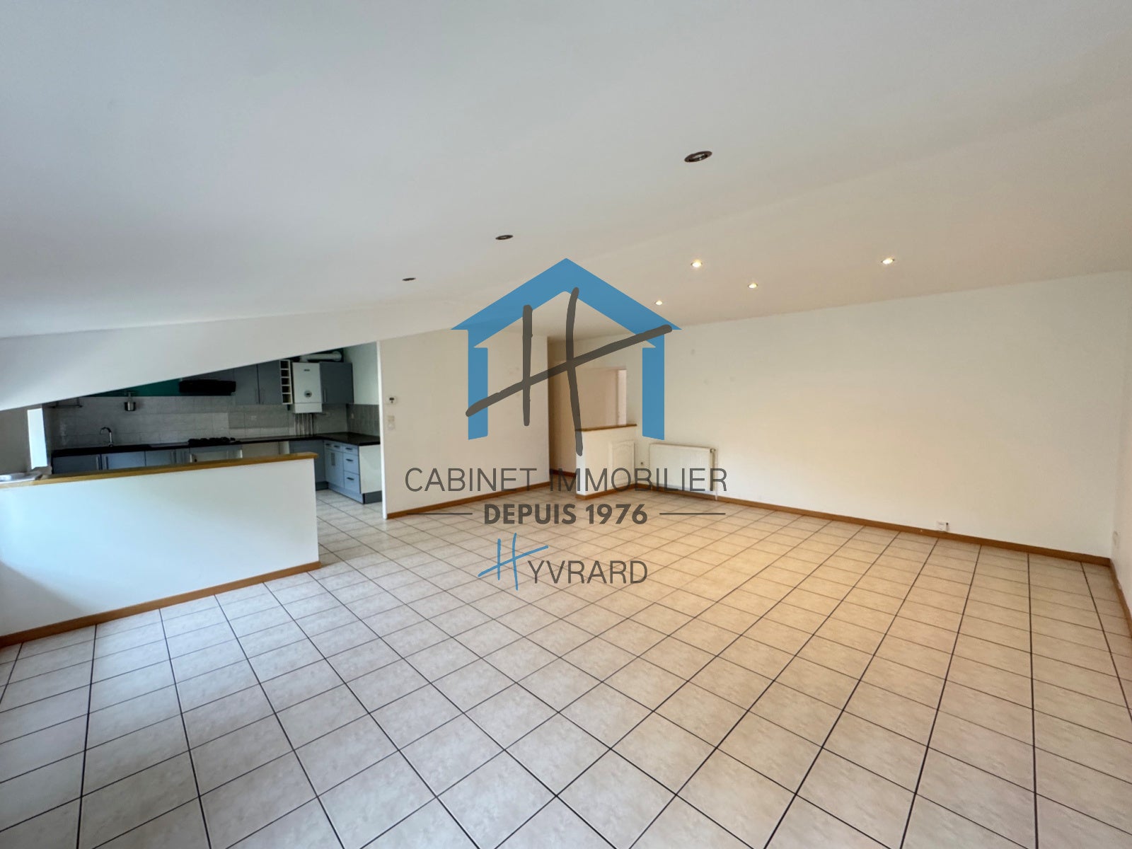 Appartement Place Neyrand-Thiollière à Lorette