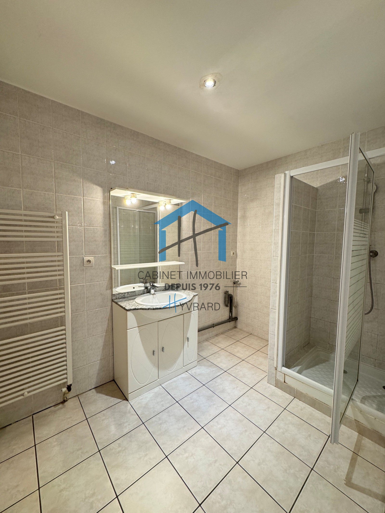 Appartement Place Neyrand-Thiollière à Lorette