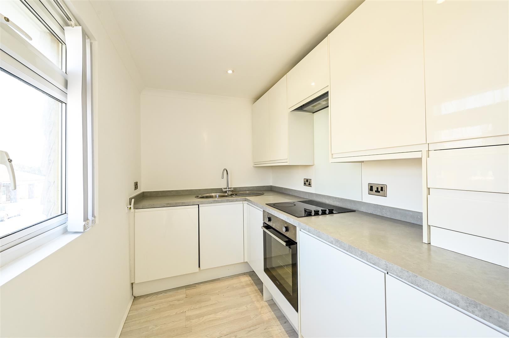 Flat Worthing Road in Arun