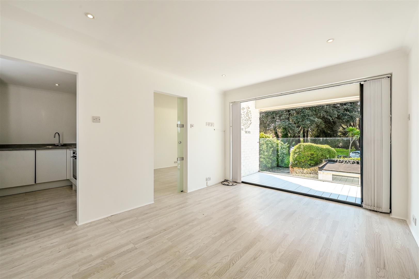 Flat Worthing Road in Arun