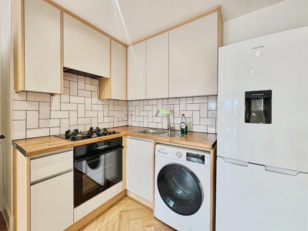 Flat London Road in Surrey Heath