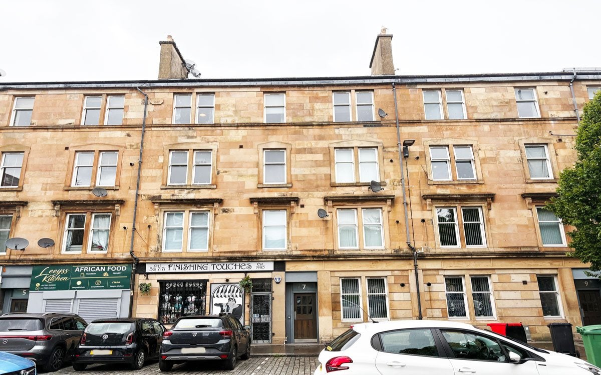 Flat Johnston Street in Paisley