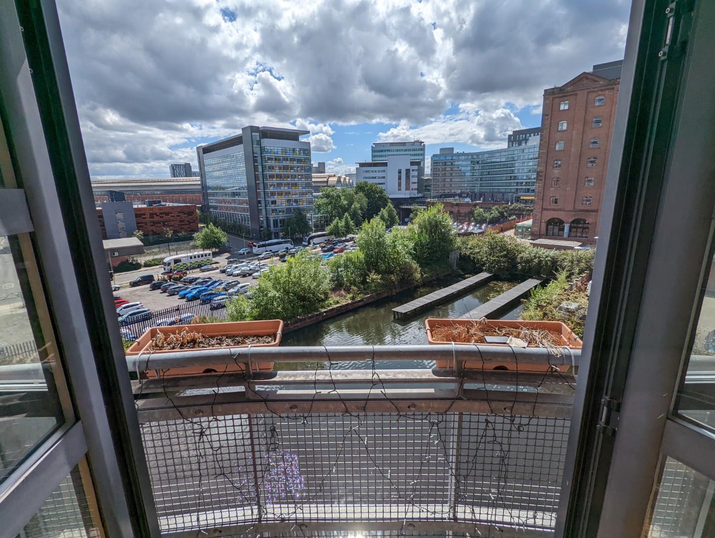 Flat Ducie Street in Manchester