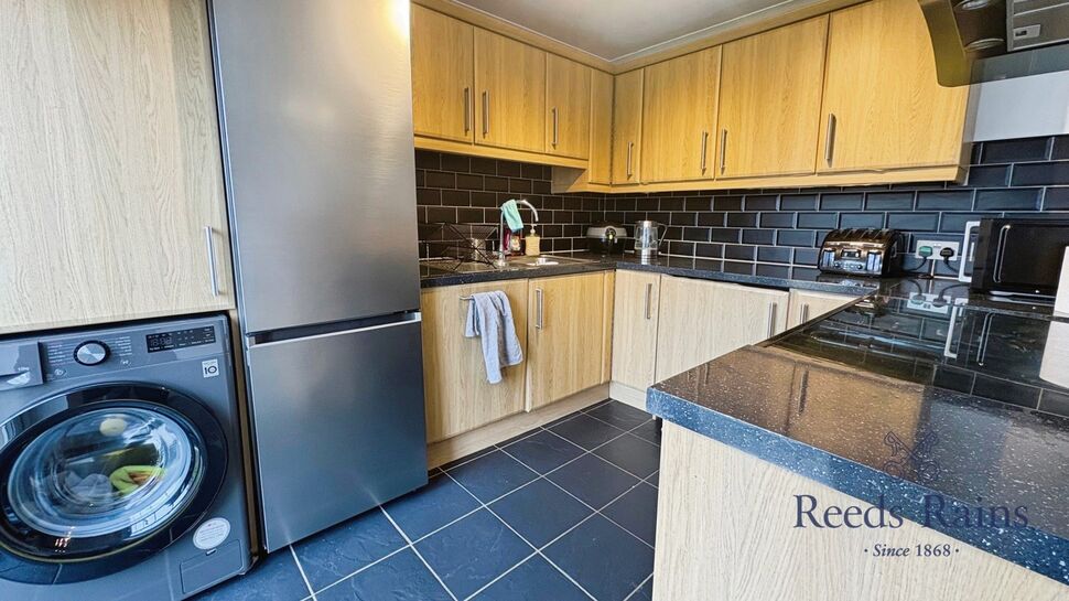 Flat Grosvenor Court in Newcastle upon Tyne