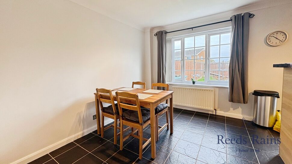 Flat Grosvenor Court in Newcastle upon Tyne