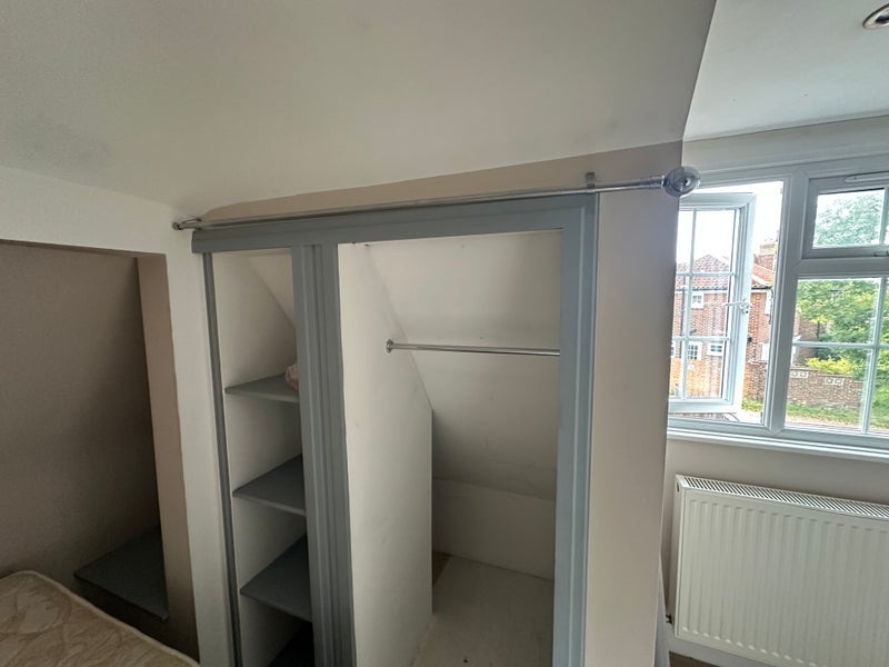 Room Ewell House Grove in Epsom and Ewell
